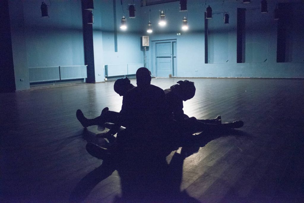 COCOON DANCE (CH)